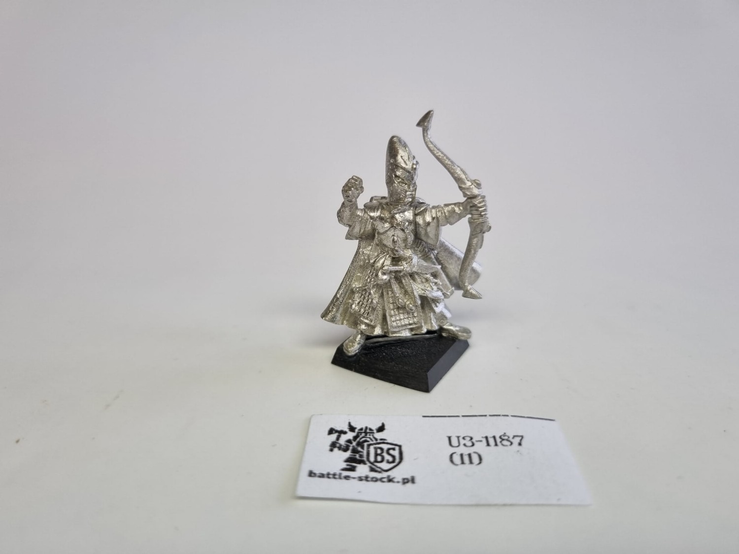 HE metal hero with long bow