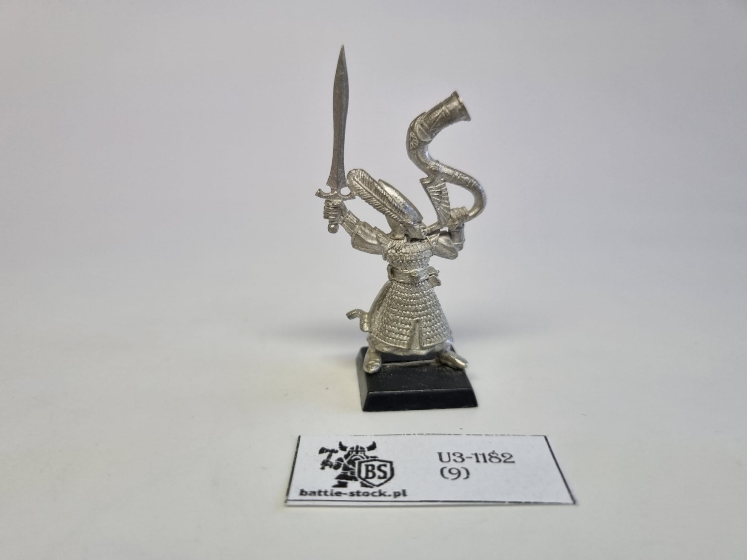 HE metal cmd model