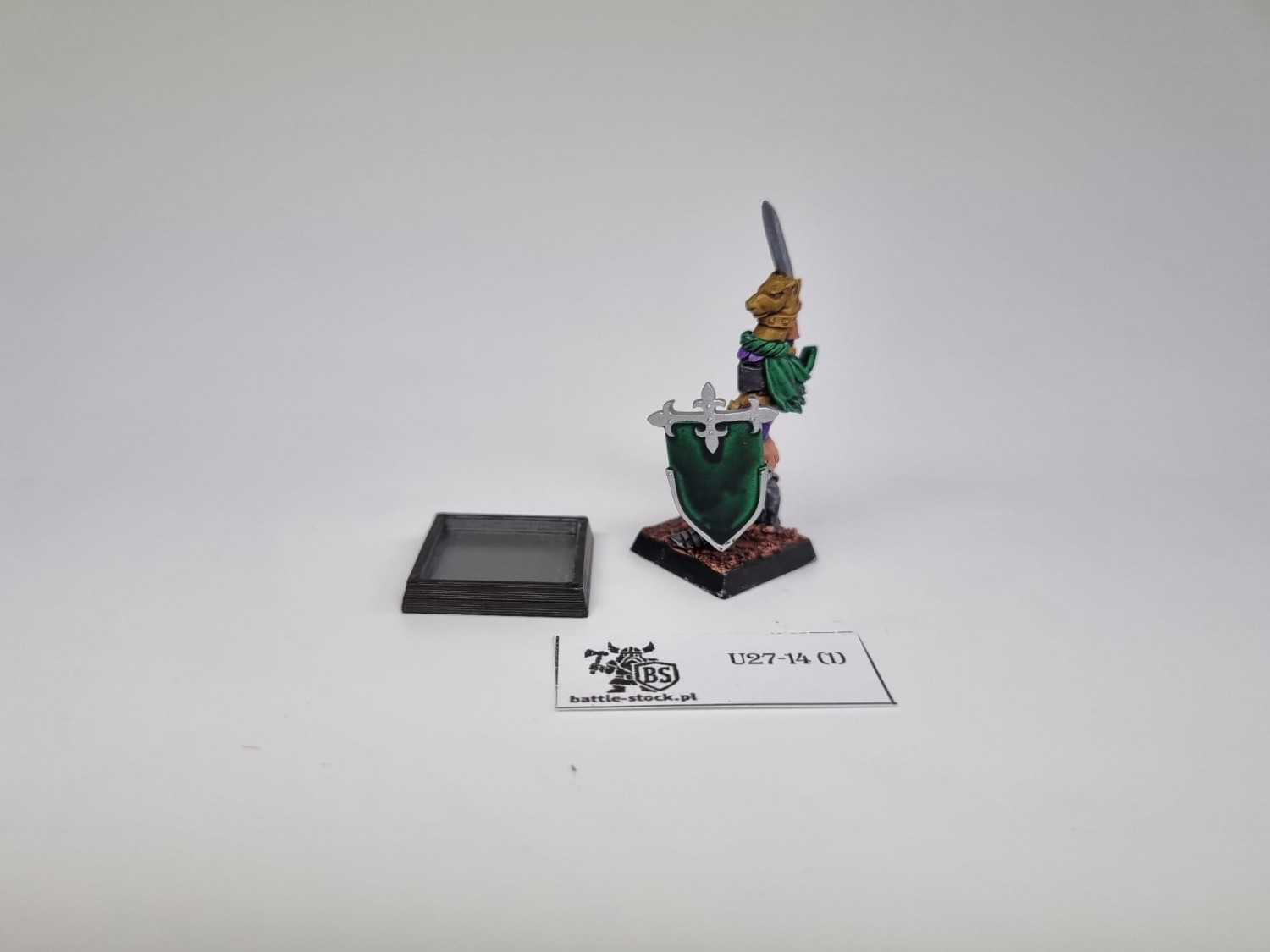 WFB Bretonia Paladin on foot