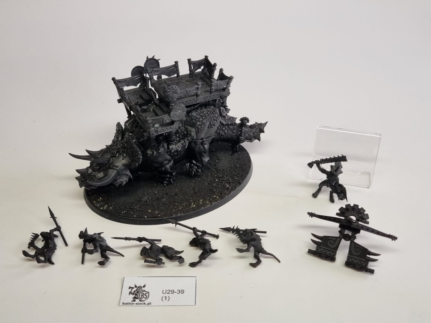 AoS seraphon stegadon z delikatnymi brakami