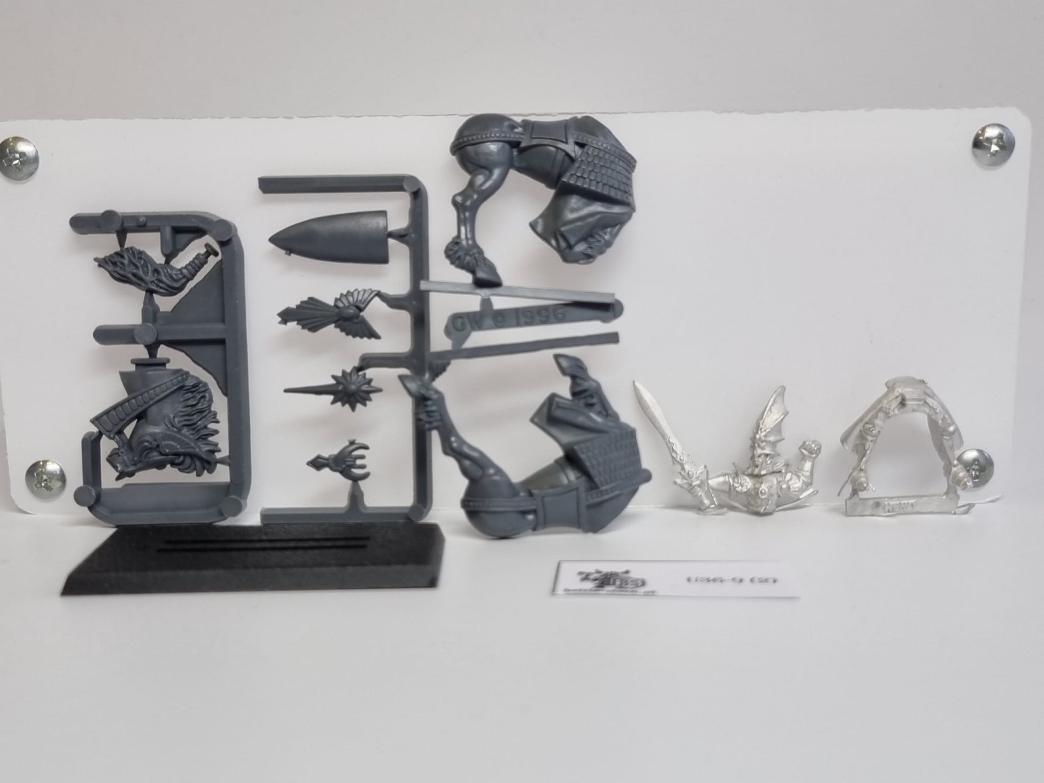 WFB HER: Classic High Elf Hero