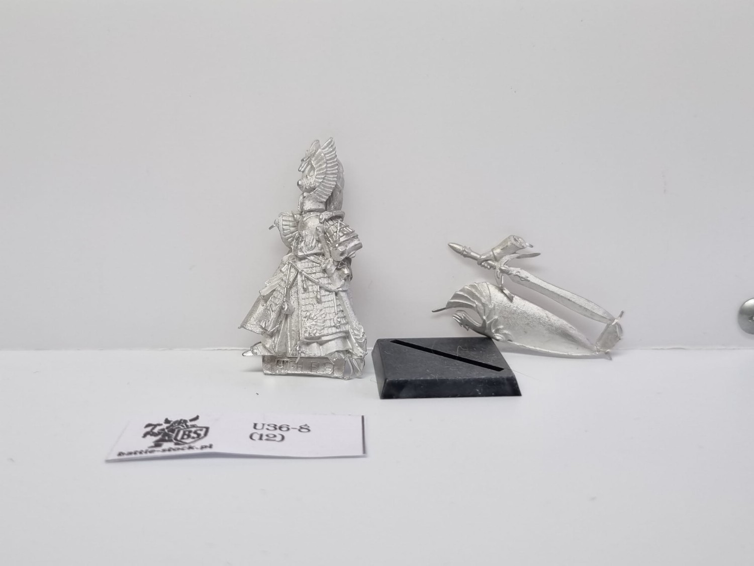 TOW HER: Classic High Elf Noble