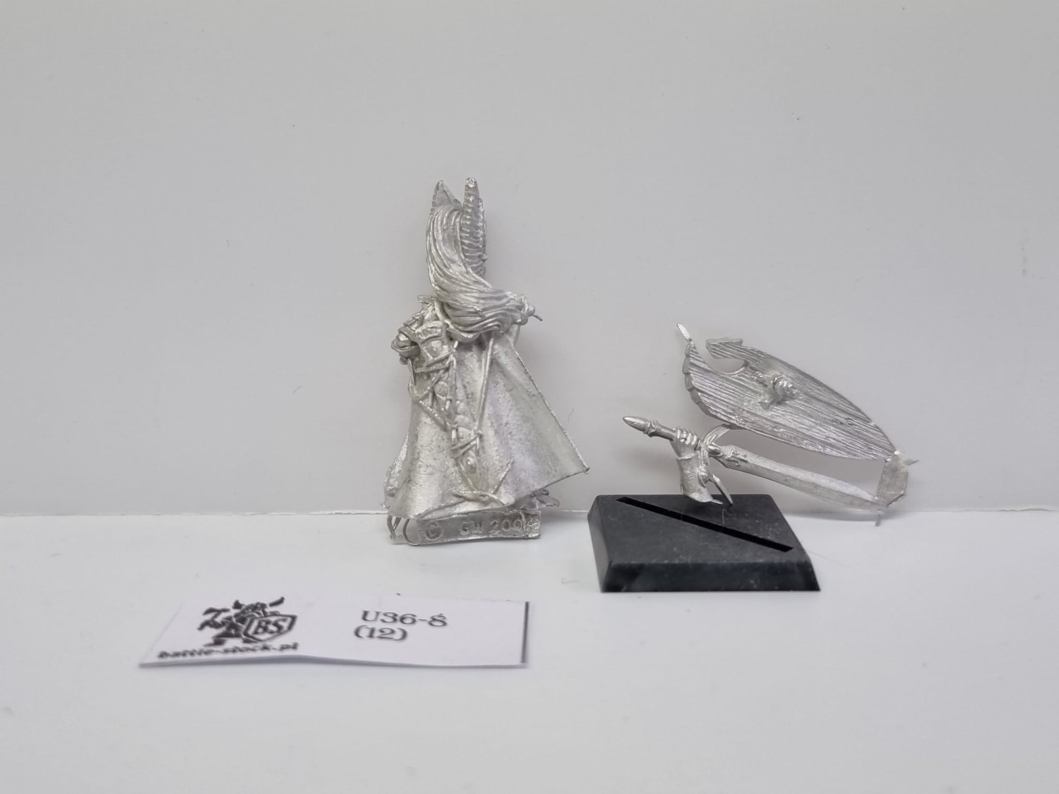 TOW HER: Classic High Elf Noble