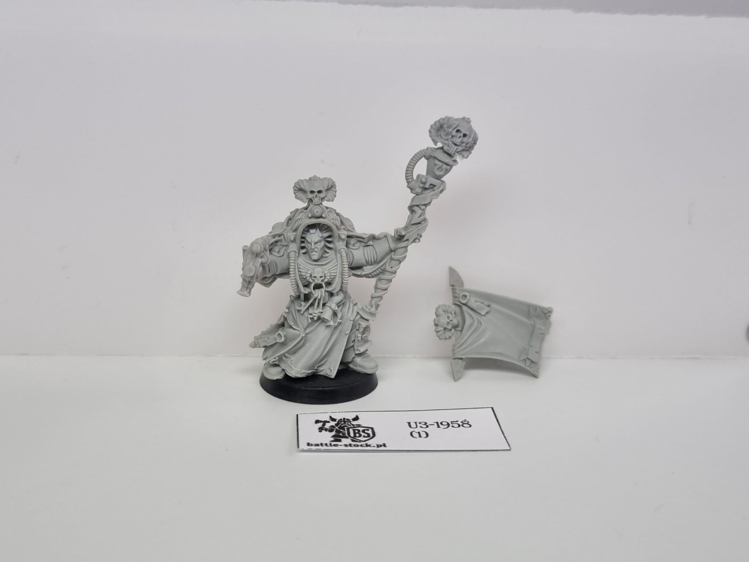 40k SM librarian finecast