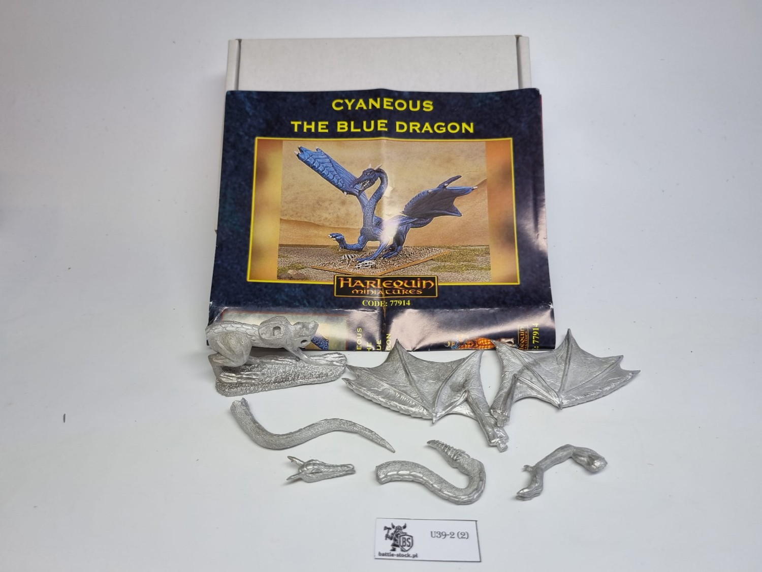 Cyaneous the blue dragon