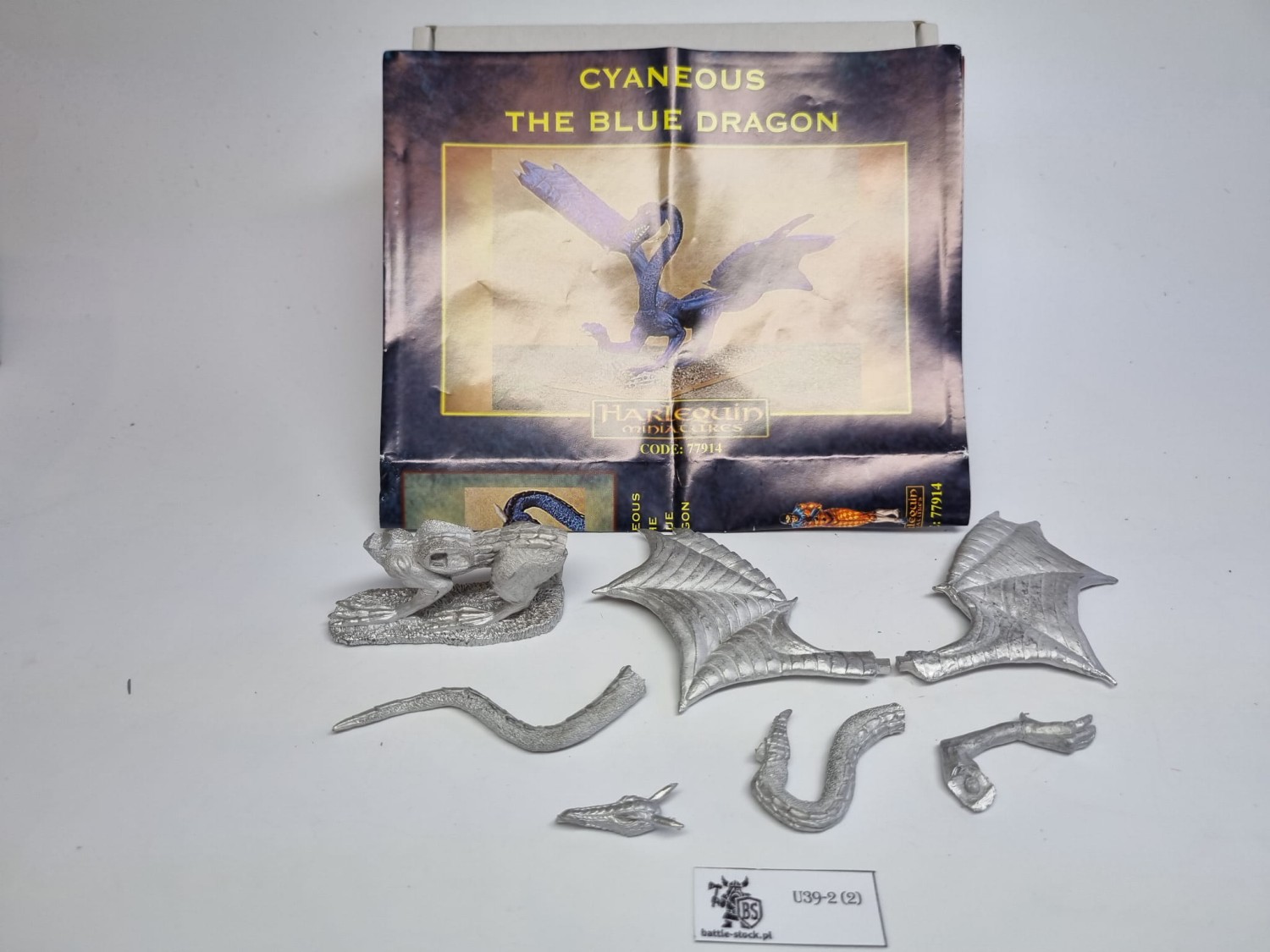 Cyaneous the blue dragon