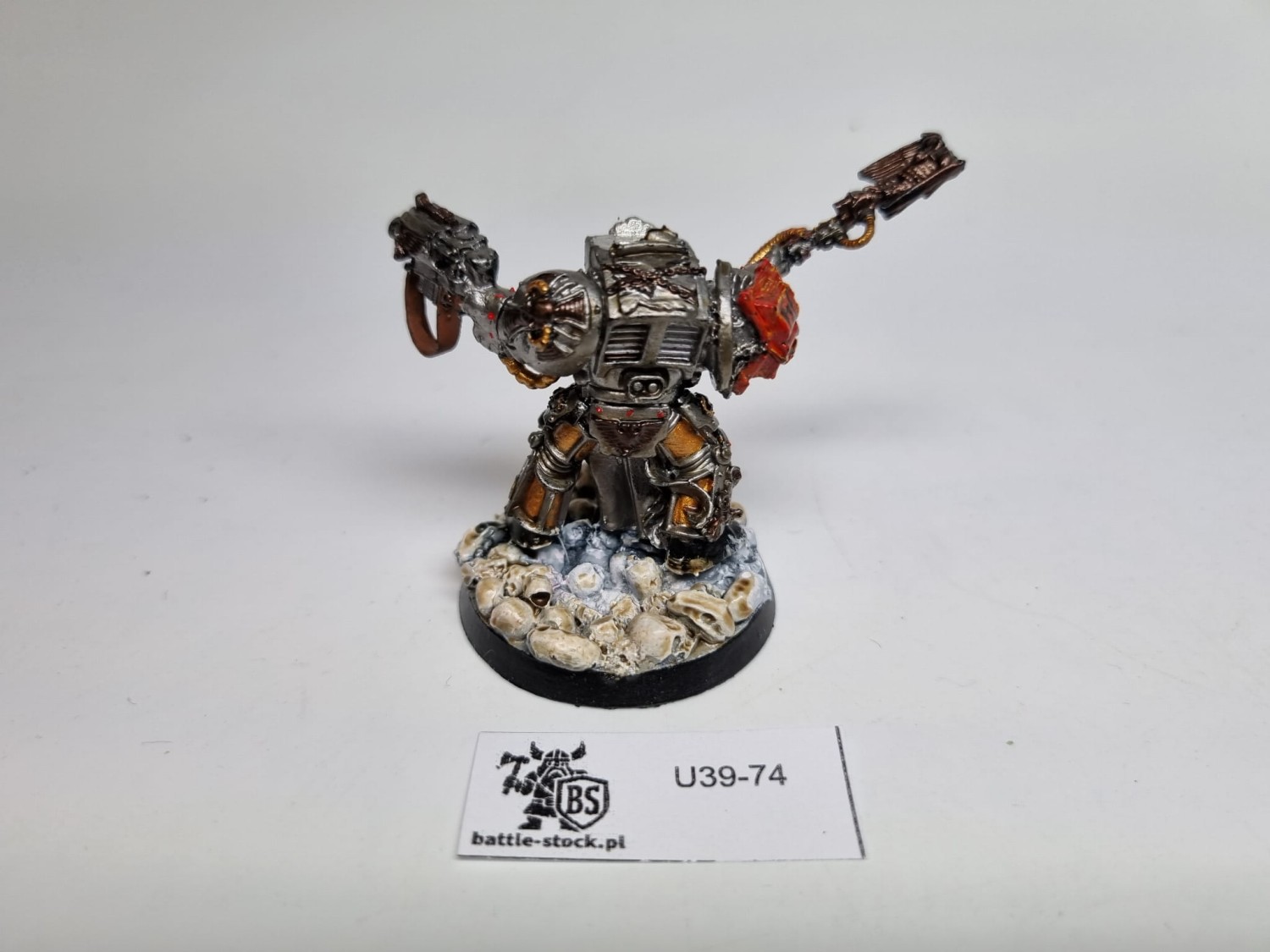 40k SM librarian in terminator armour M