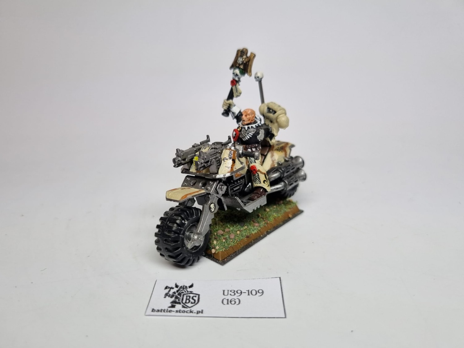 40k chaplain on bike M