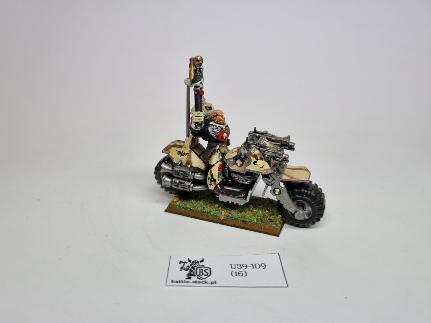 40k chaplain on bike M