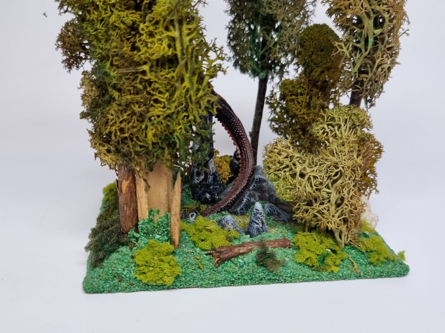 smok uszkodzony bez skrzydła