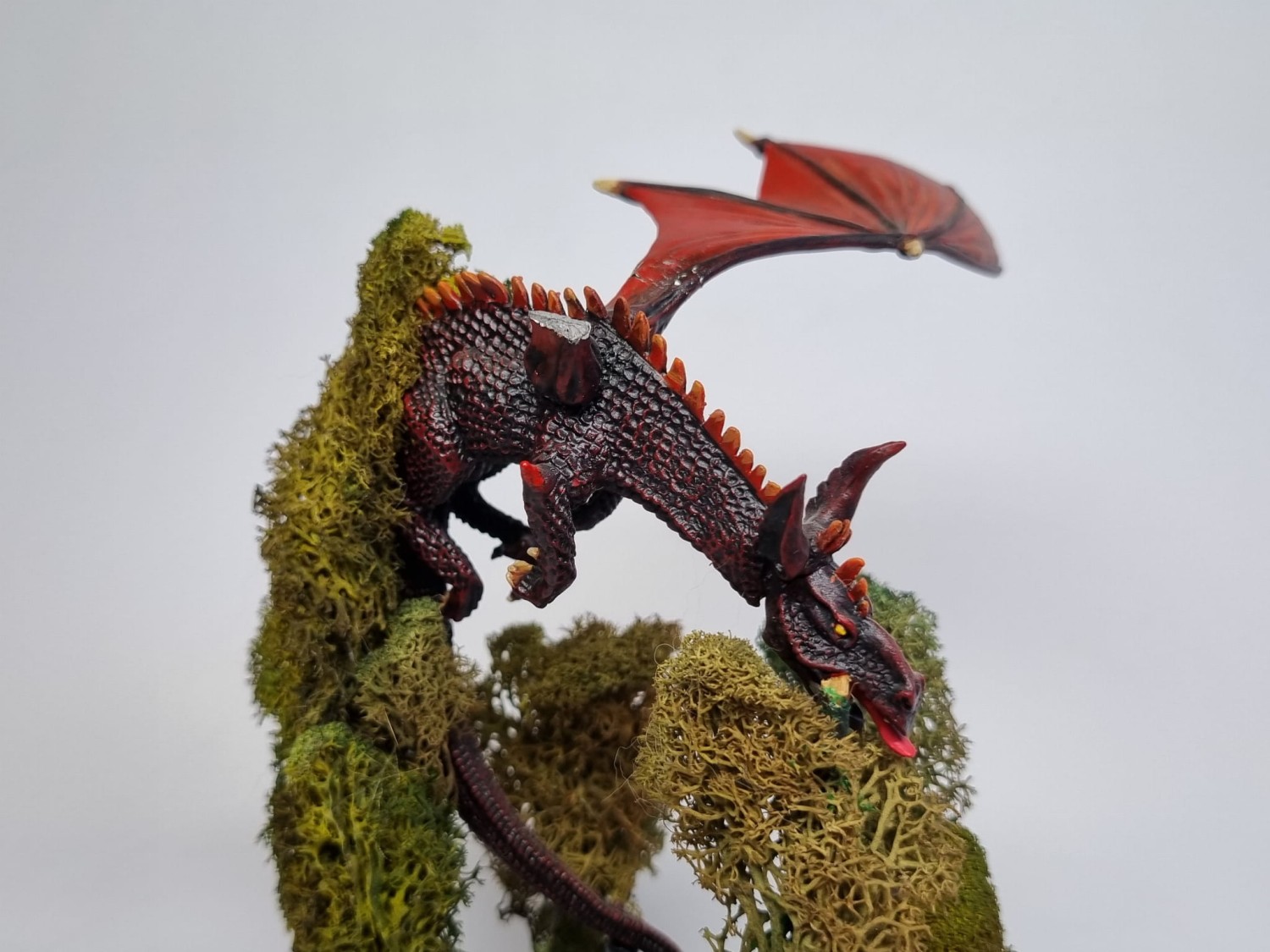 smok uszkodzony bez skrzydła