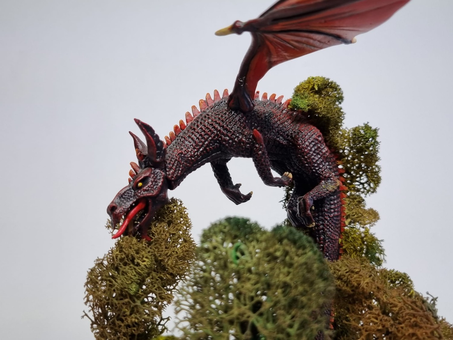 smok uszkodzony bez skrzydła