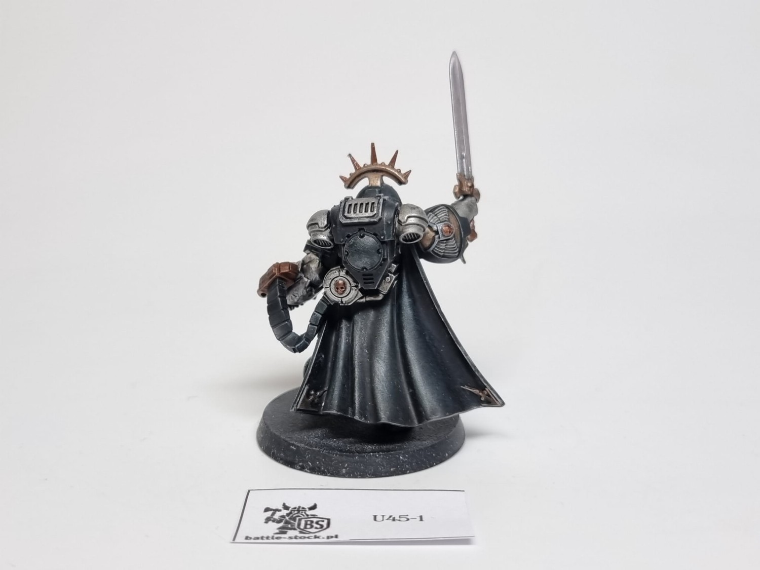 40K SM Captain in gravis armour