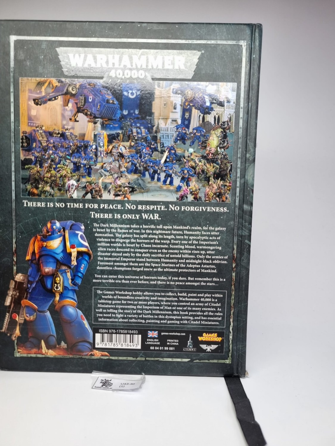 40k Rulebook mocno uszkodzona okładka