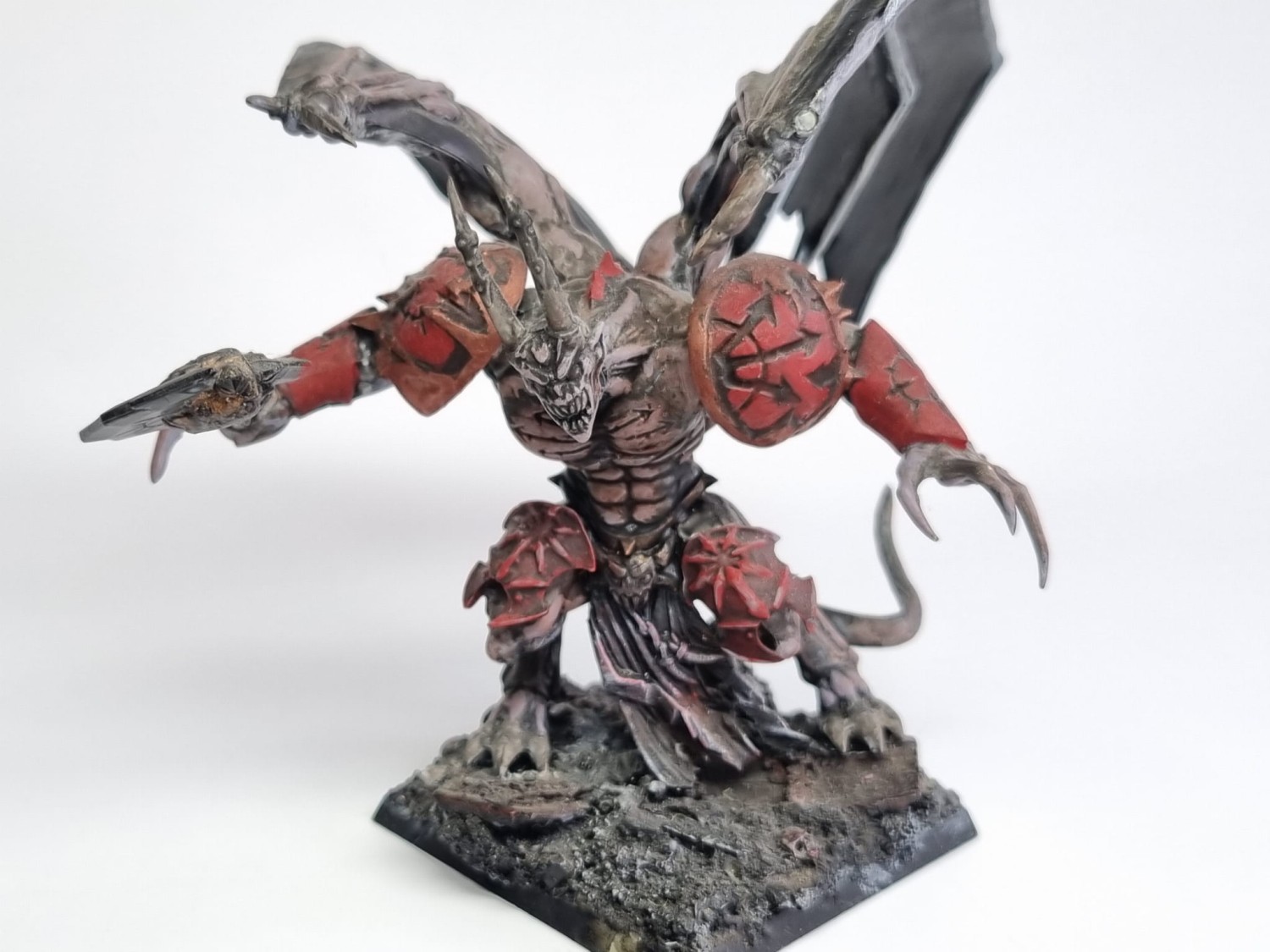 WFB chaos deamon prince lekko uszkodzony
