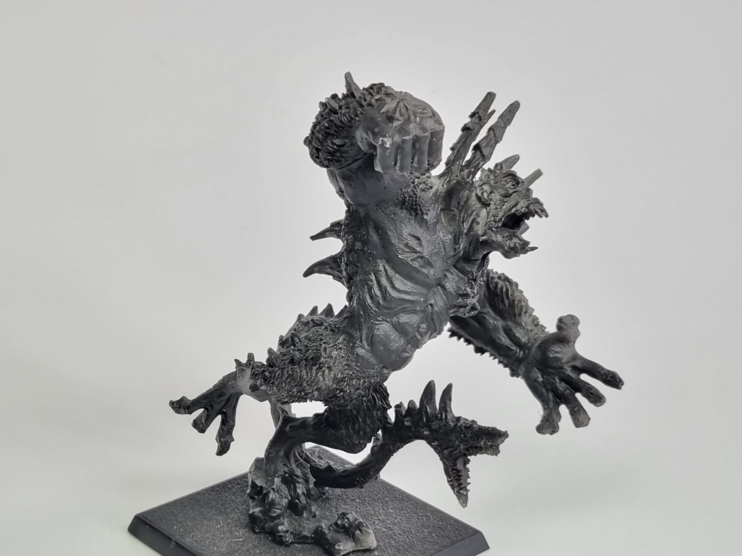 WFB chaos scyla Finecast lekkie uszkodzenia
