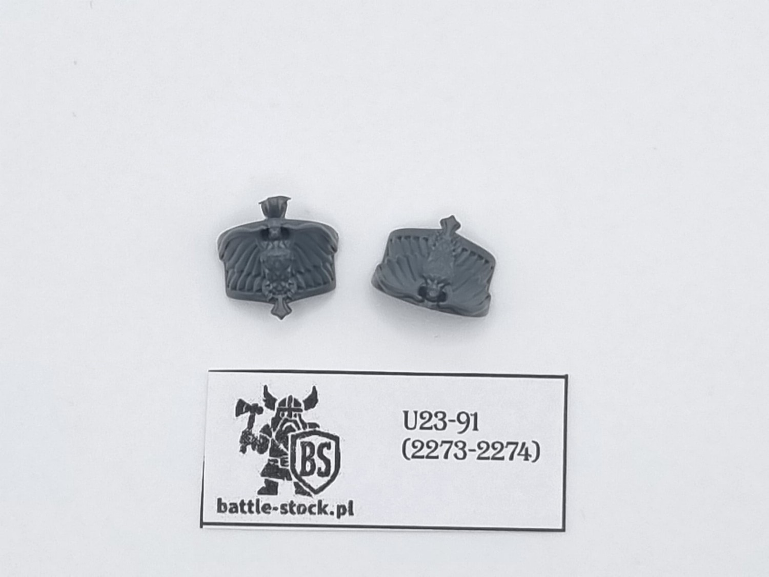 bitsy adeptus custodes naramienniki