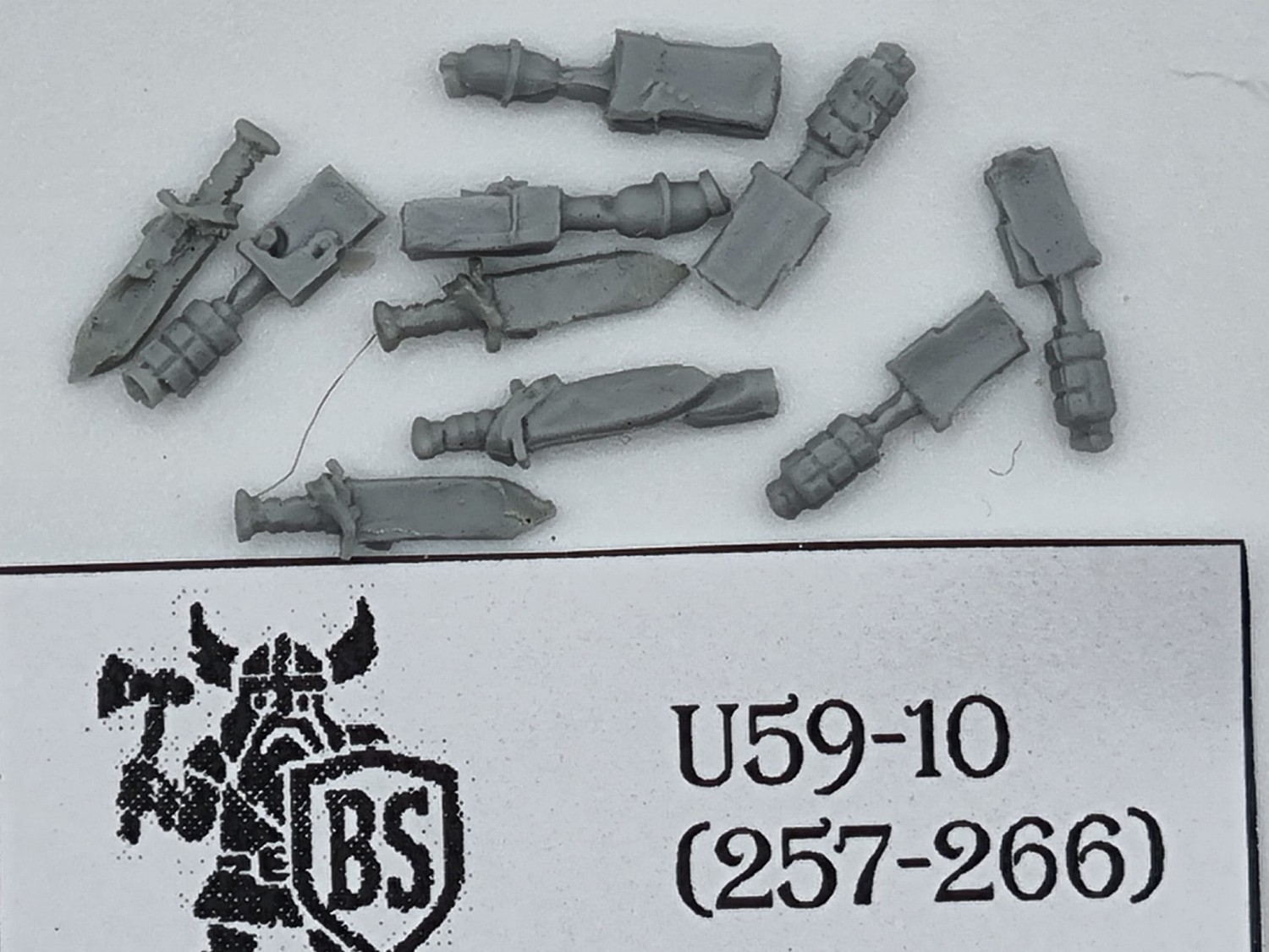 Bitsy IG FW plecak na szarym tle