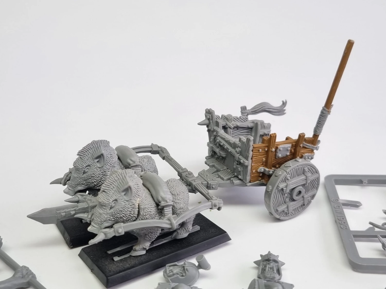 WFB orc chariot p