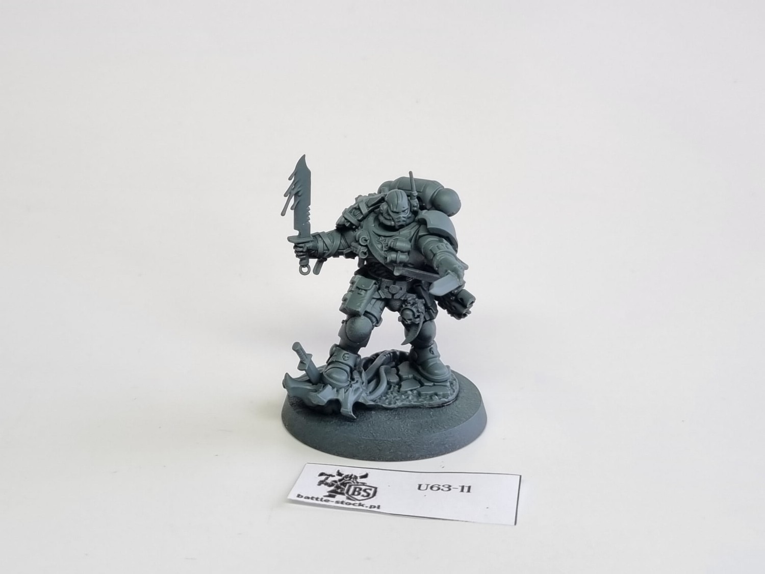 40k lieutenant in phobos armour