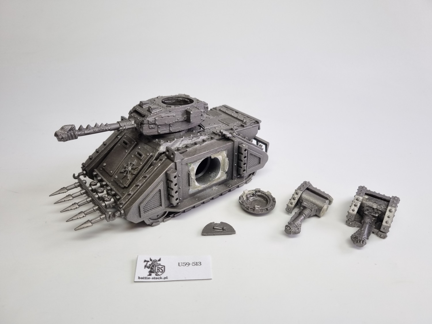 40k csm predator z etalowymi elementami