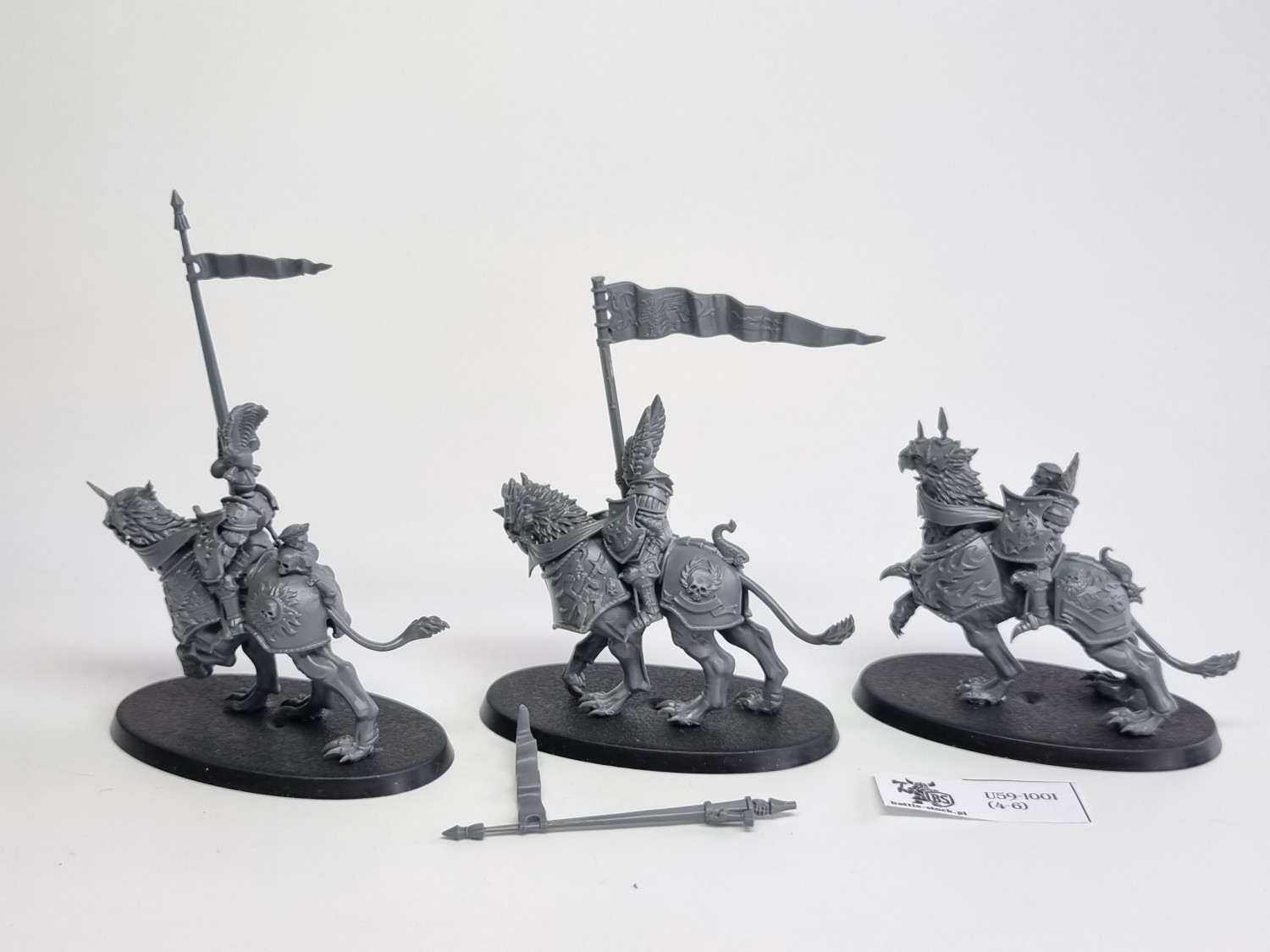 WFB demigryph knights