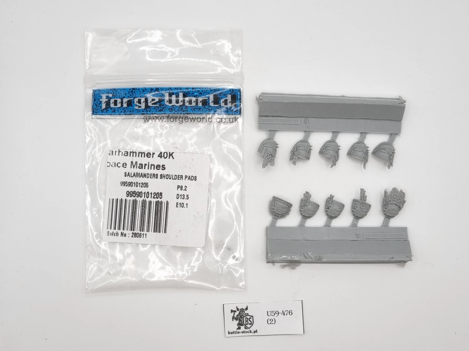 40k FW salamander shoulder pads