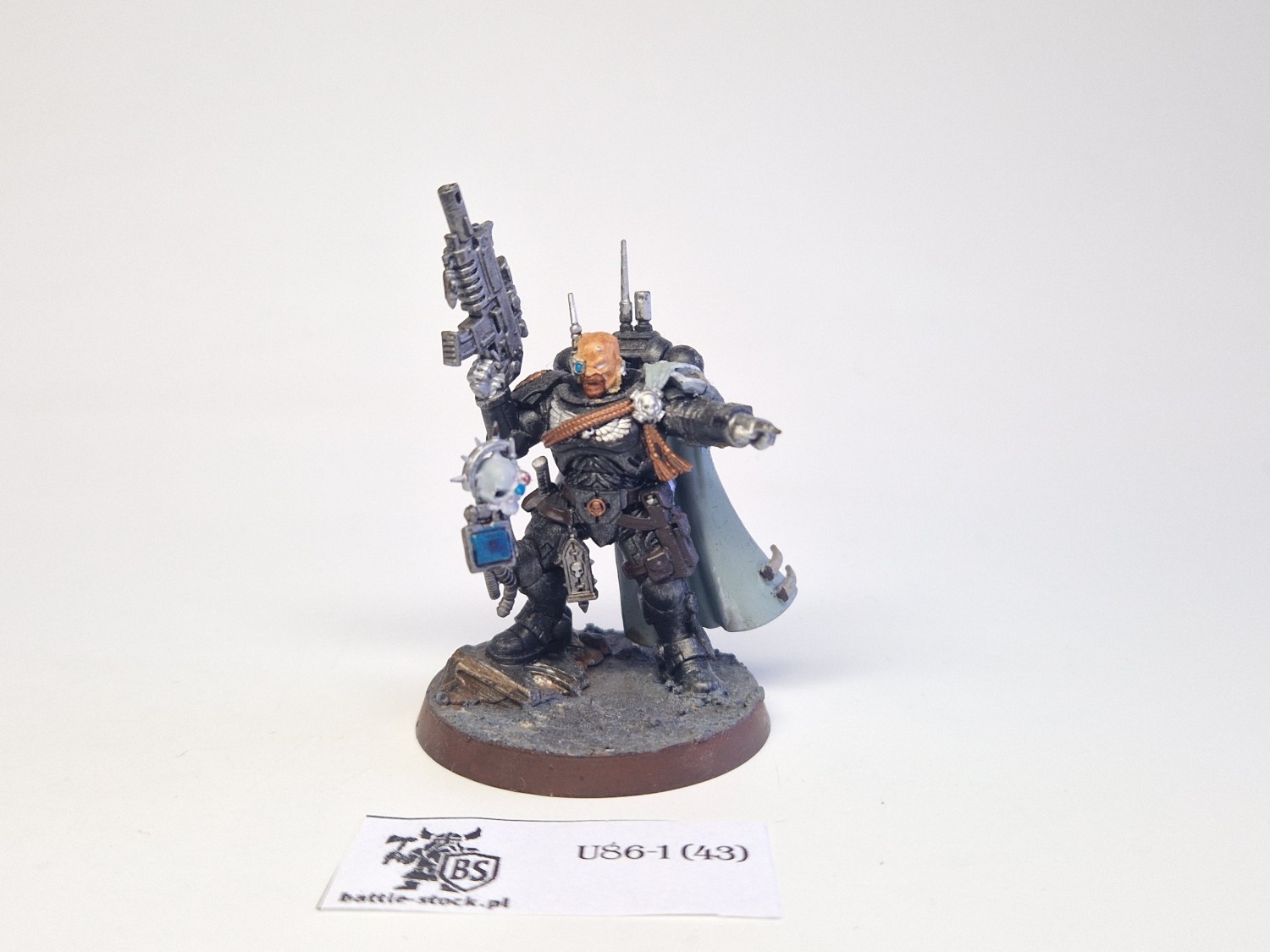 40k captain in phobos armour