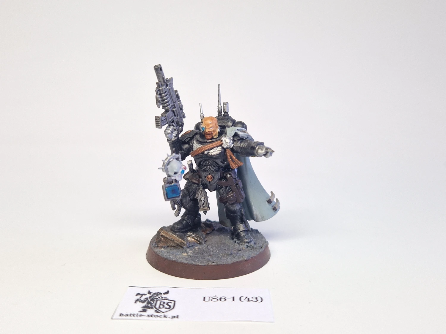 40k captain in phobos armour