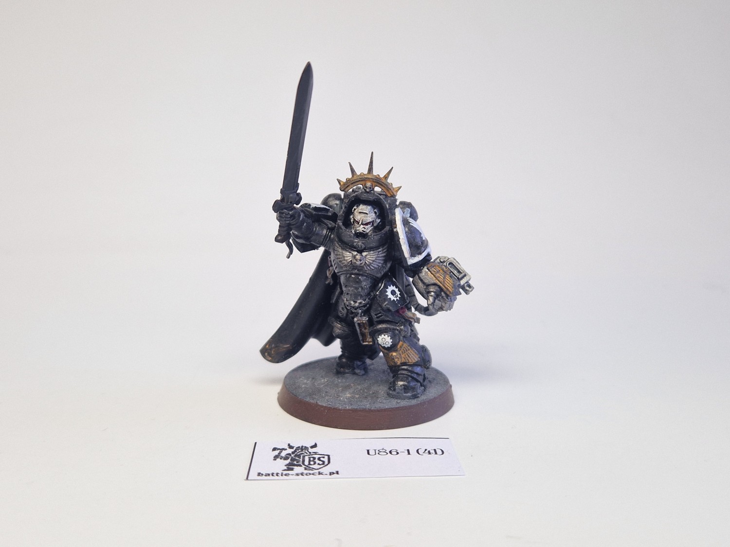 40k captain in gravis armour