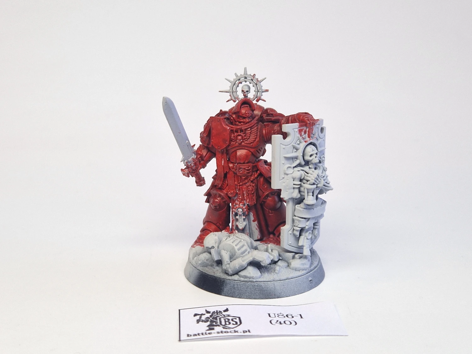 40k captain with relic shield