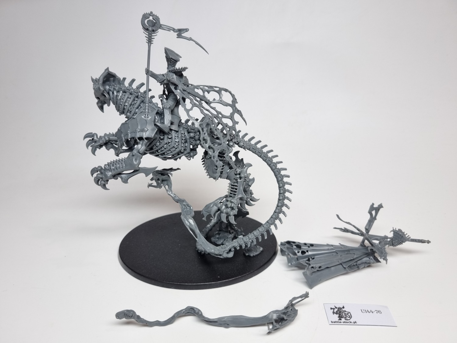 AoS Neferata + Arkhan (brak ręki)