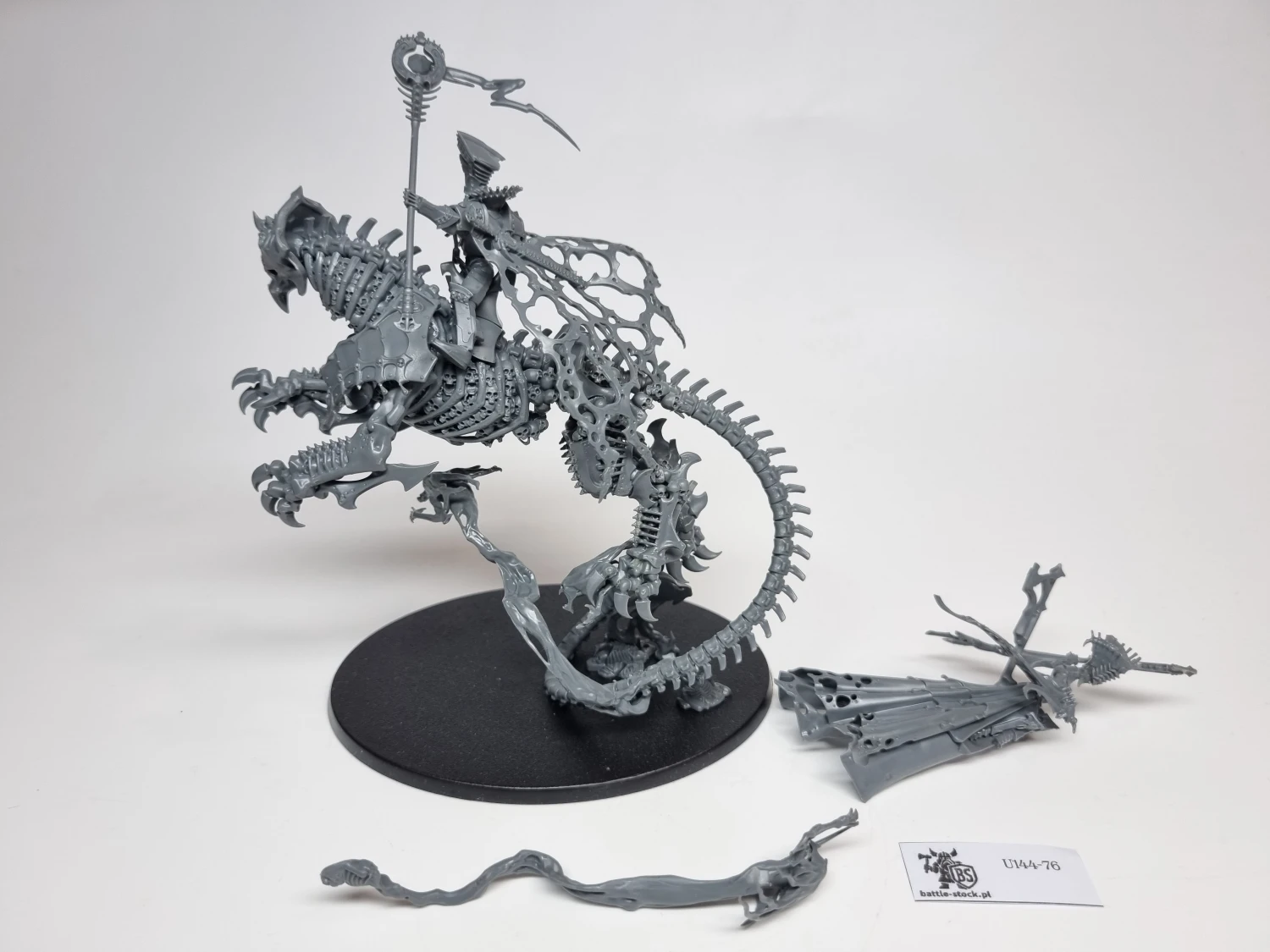 AoS Neferata + Arkhan (brak ręki)