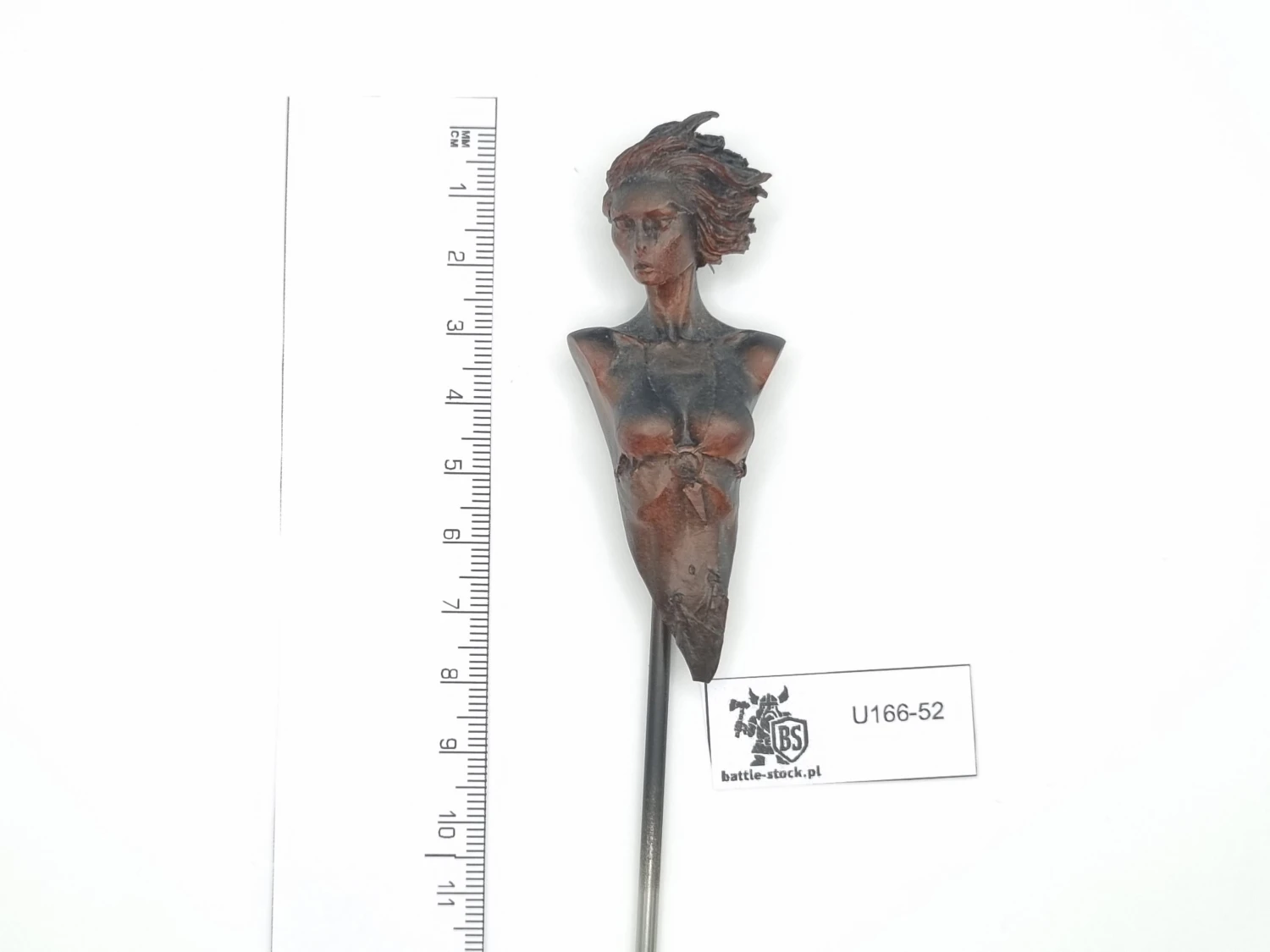 popiersie kobiety