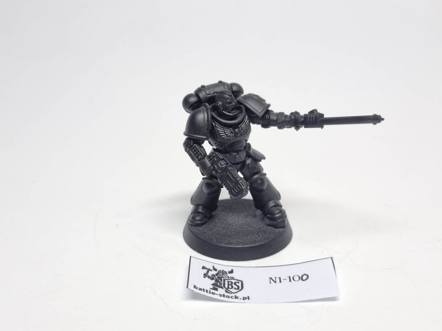 Primaris space marine