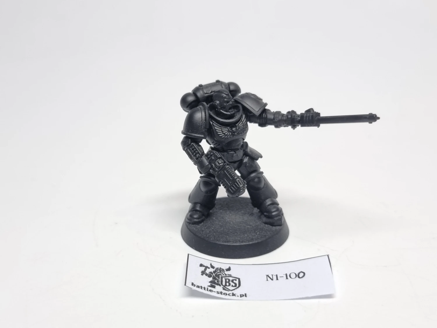 Primaris space marine