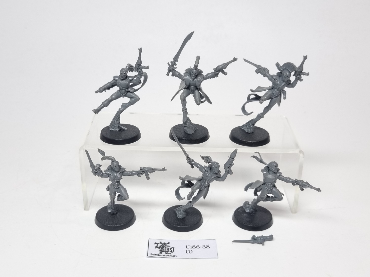 harlequin troupe
