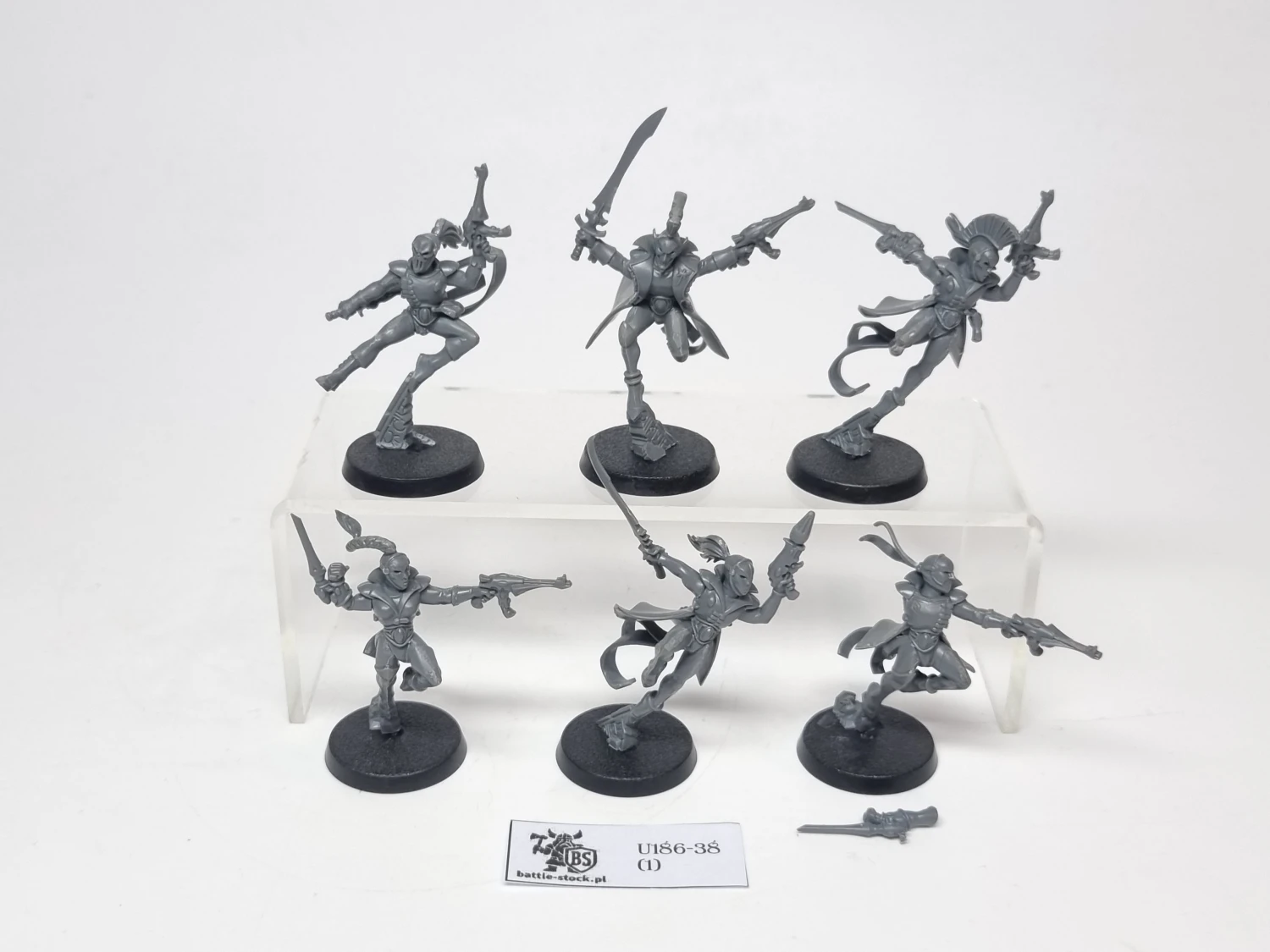 harlequin troupe
