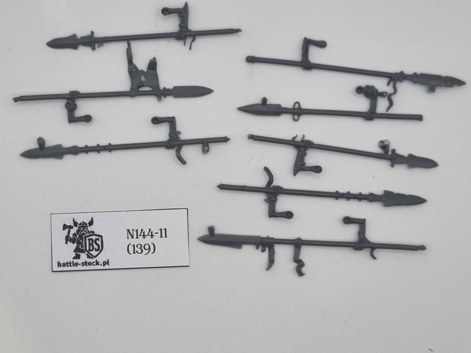 zestaw bitsów spears skeletons  na szarym tle