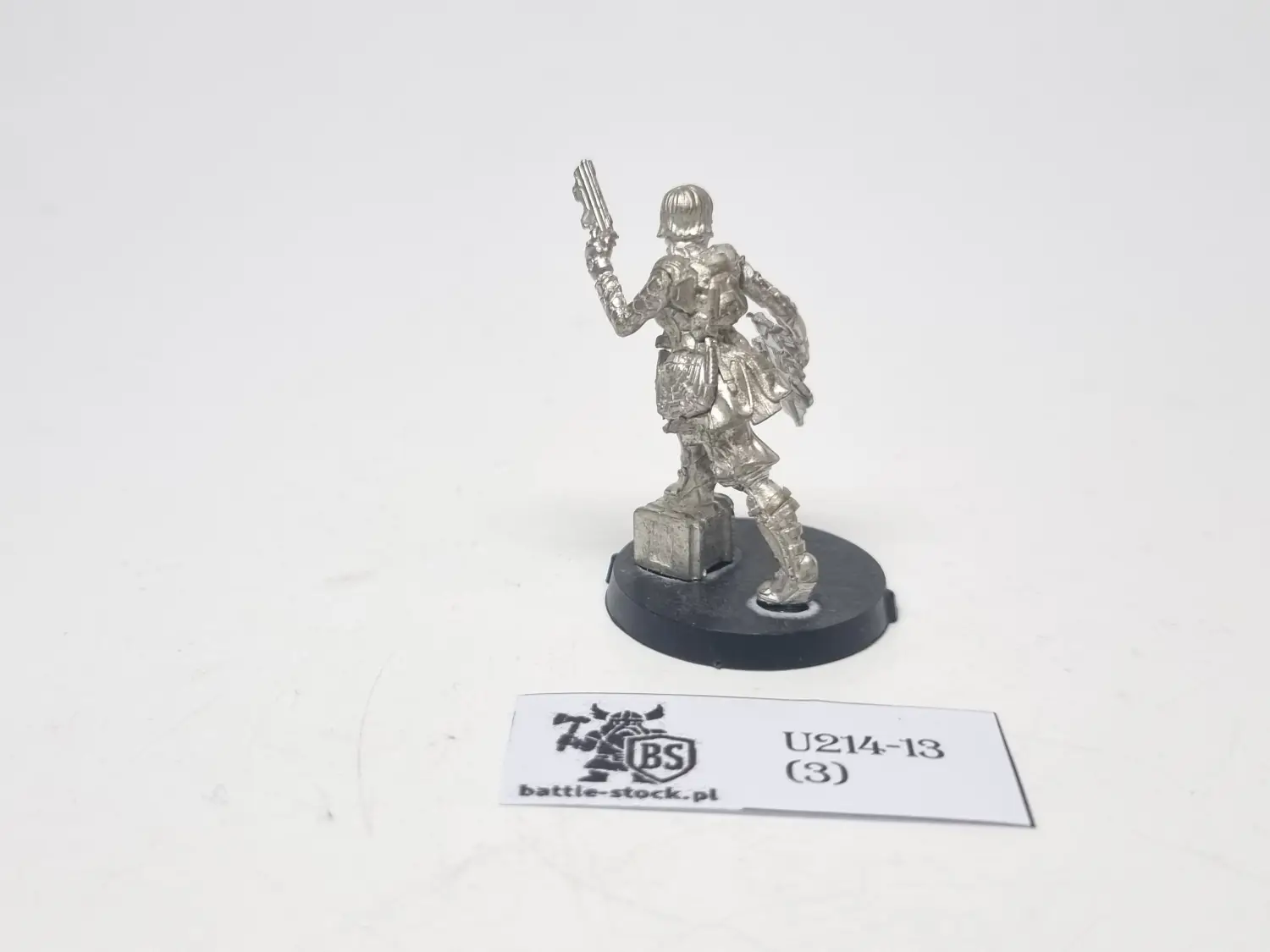 model infinity trishna n33