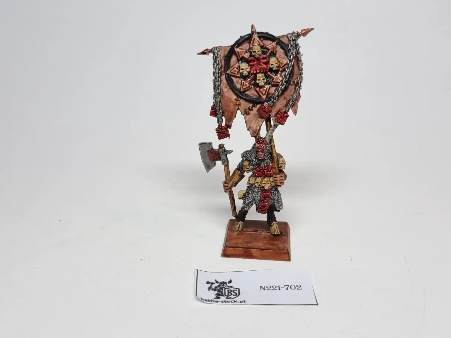 beastmen khorngor standard bearer metal