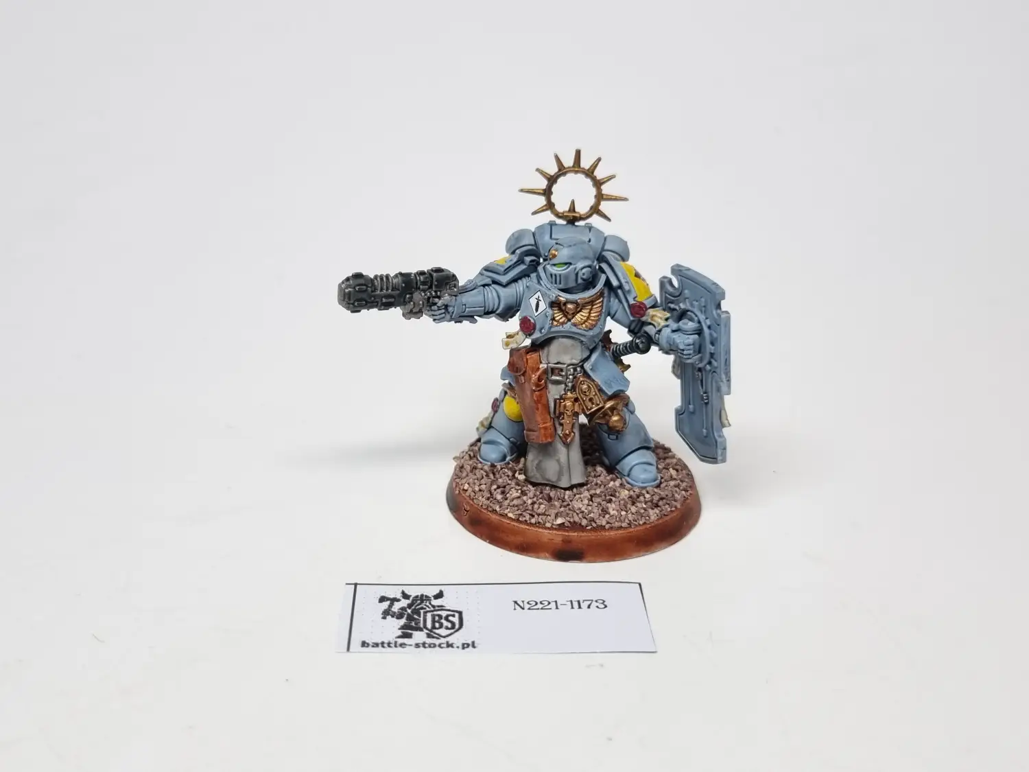40k SW lieutenant with shield