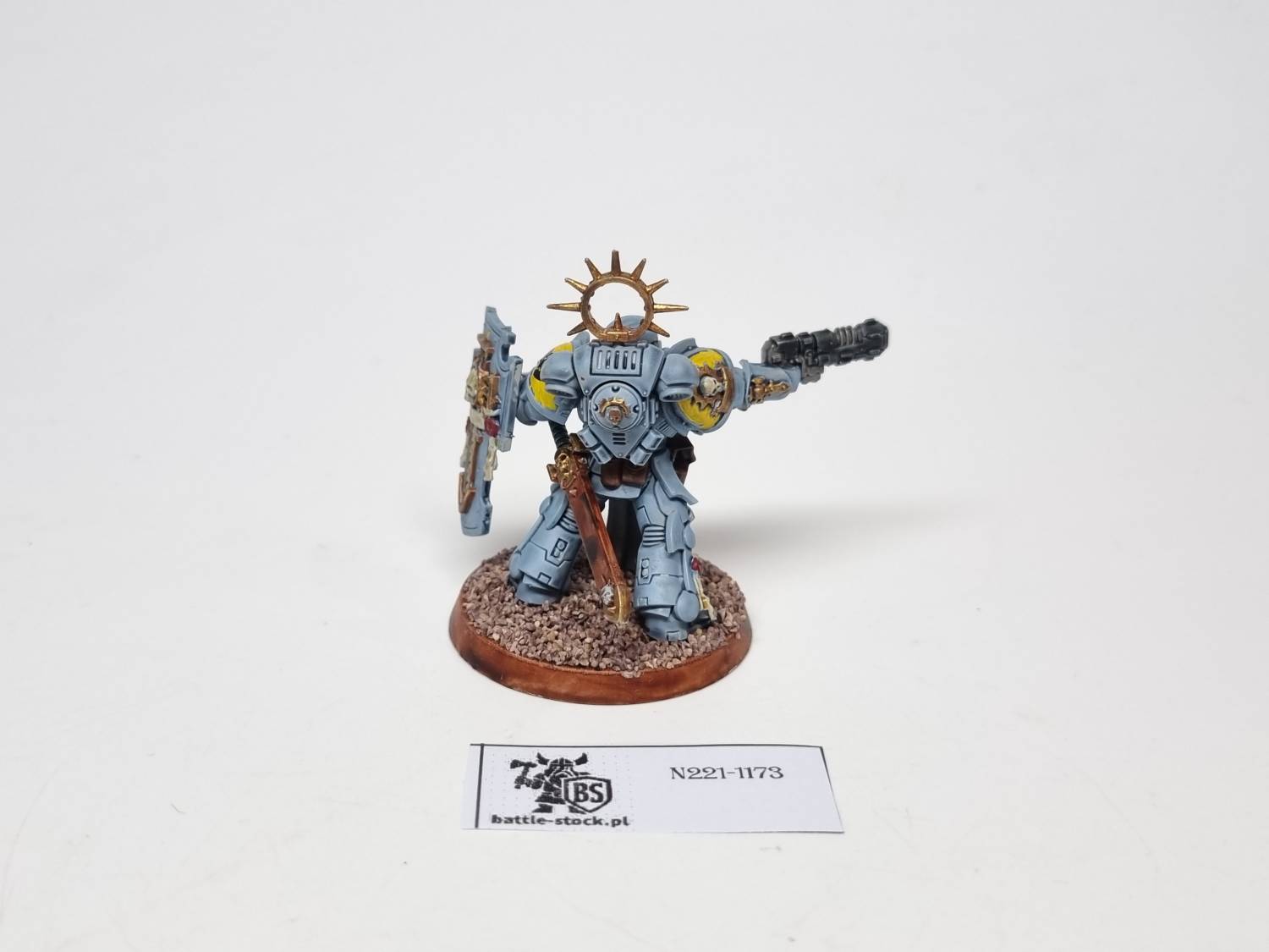 40k SW lieutenant with shield