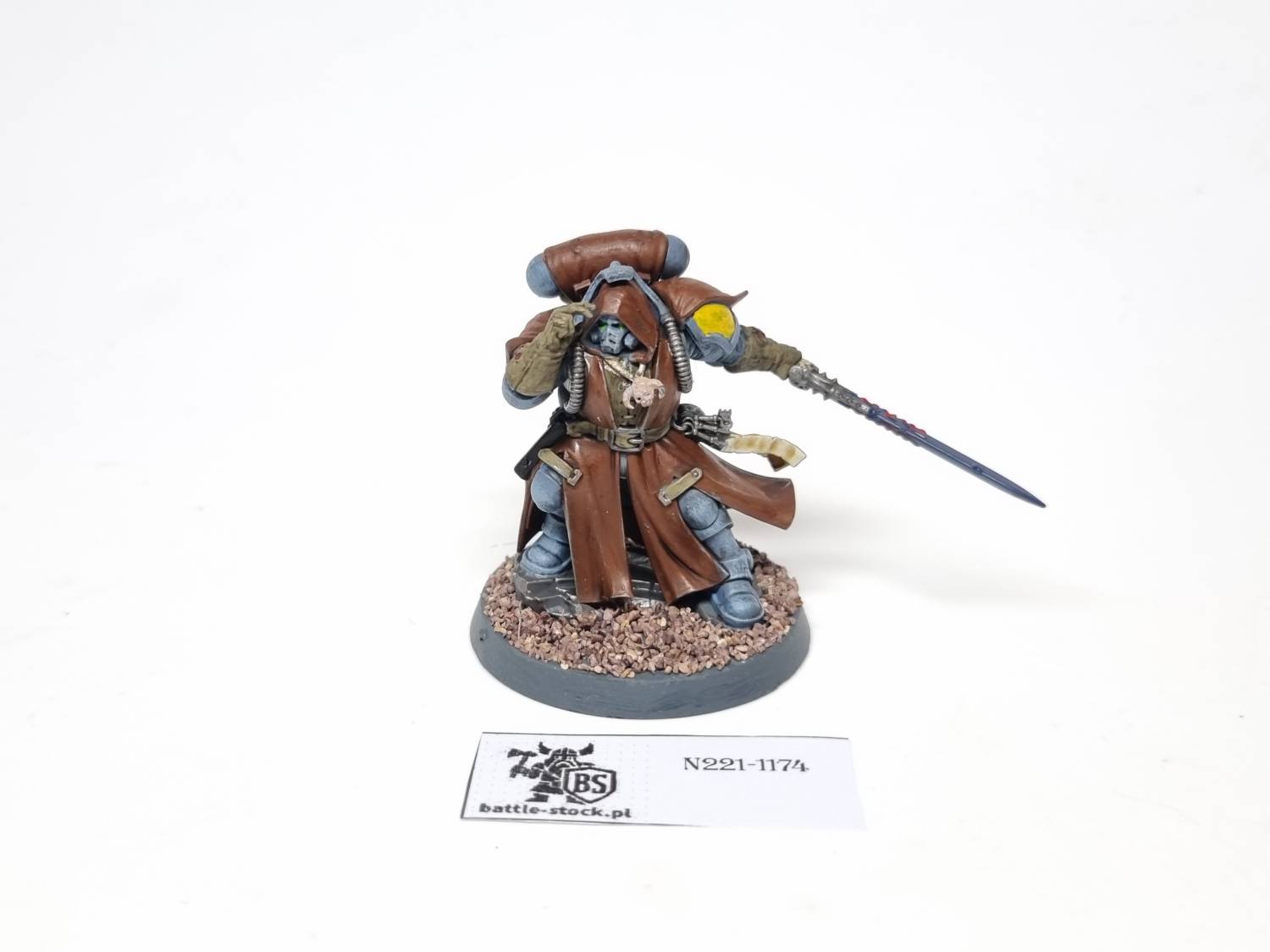 40k SW librarian in phobos armour