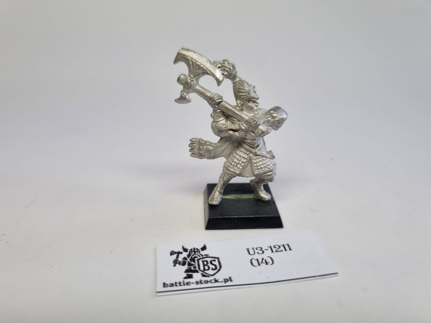 he metal white lions metal